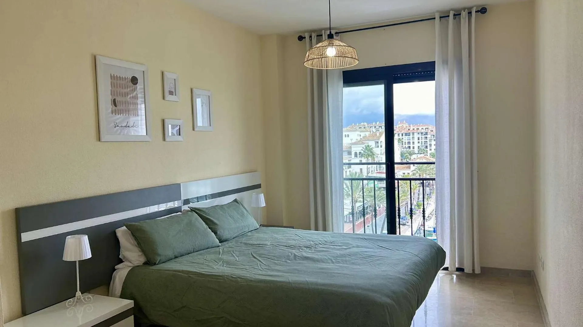 2105-Apt 2 Bedrooms, On The Beach, Port View, Pool Manilva 0*,  İspanya