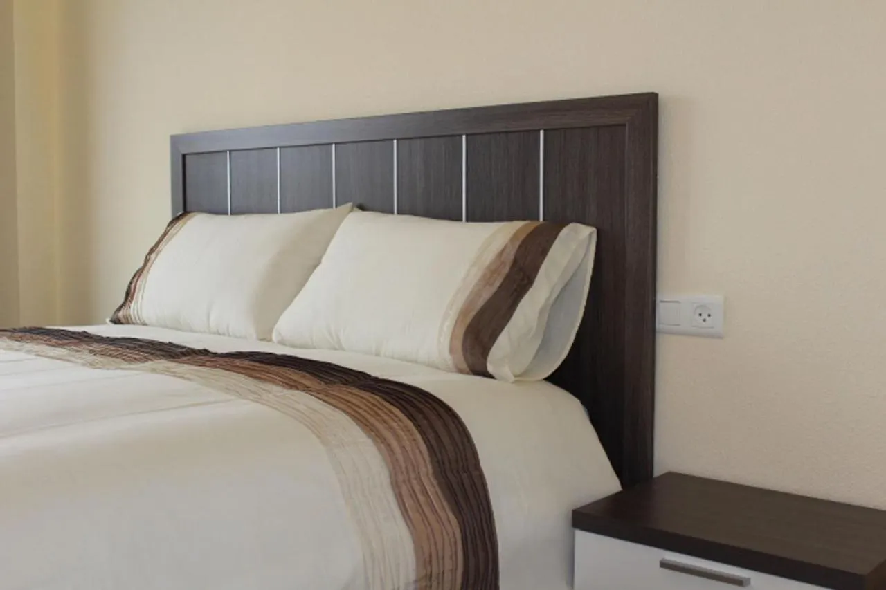 2105-Apt 2 Bedrooms, On The Beach, Port View, Pool Manilva